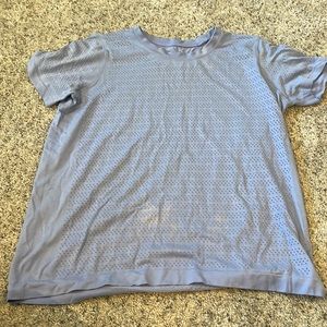 Women’s Lululemon T-shirt